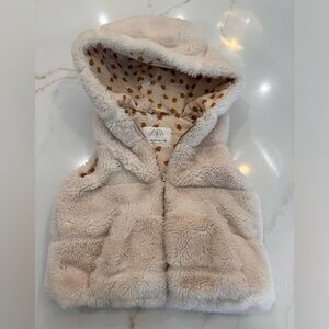 Baby Zara faux fur zip up vest, 12-18 months